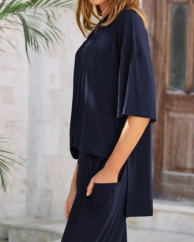Relaxed Split-Hem Top & Wide-Leg Pants Set