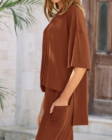 Relaxed Split-Hem Top & Wide-Leg Pants Set