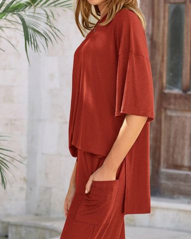 Relaxed Split-Hem Top & Wide-Leg Pants Set