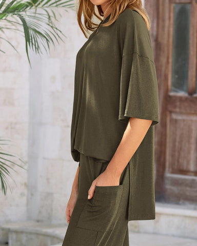 Relaxed Split-Hem Top & Wide-Leg Pants Set