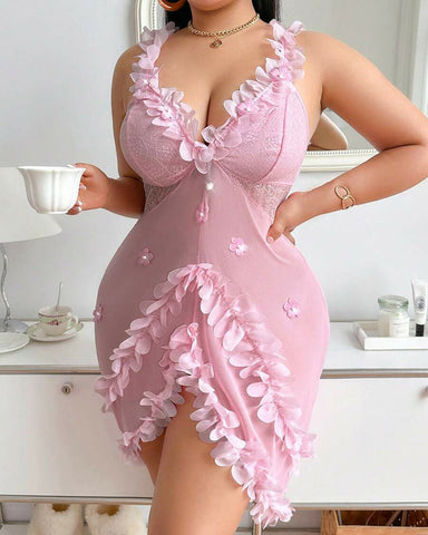 Sexy Plus Size V-Neck Spaghetti Strap Nightie with Backless Ruffles