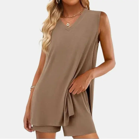 Women’s Sleeveless 2-Piece Summer Lounge Set – Split-Hem Shorts