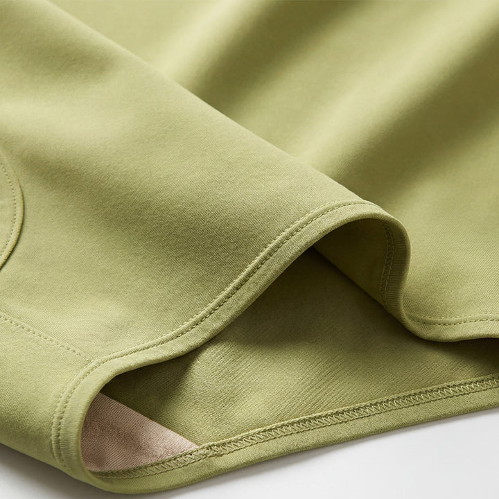 Seamless leg openings